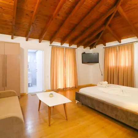 Lido Apartment *