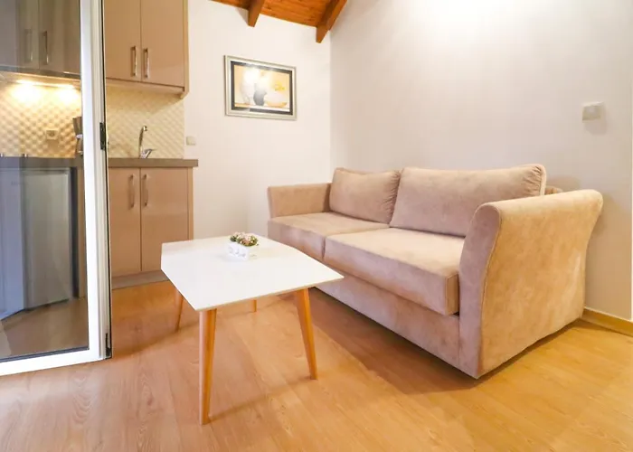 Apartament Lido *